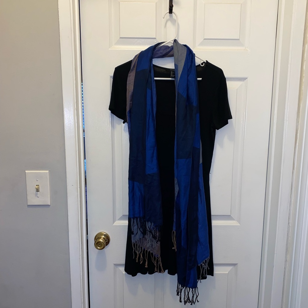 Scarf - Picture 8 of 9